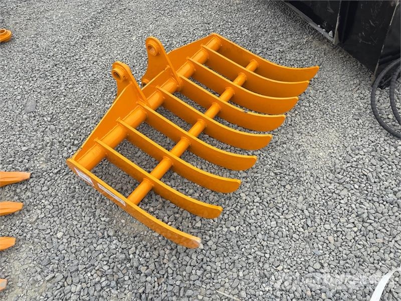 GIYI 45 in Cat 307 45 In Excavator Rake (Unused) Ancinho virador