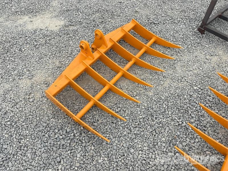 GIYI 46 in Excavator Rake - Fits CAT 303 (Unused) Ancinho virador