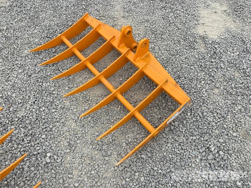GIYI 46 in Excavator Rake - Fits CAT 303 (Unused) Ancinho virador