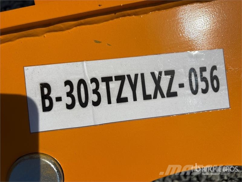 GIYI Cat 303 Extension Rod Excavator Auger (Unused 드릴