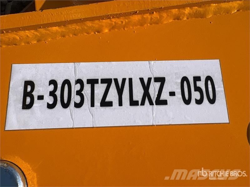  GIYI Cat 303 Extension Rod Excavator Auger (Unused 드릴