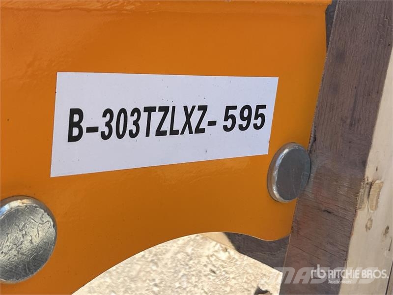 GIYI Excavator Auger - Fits Cat 303 (Unused) 鑽頭