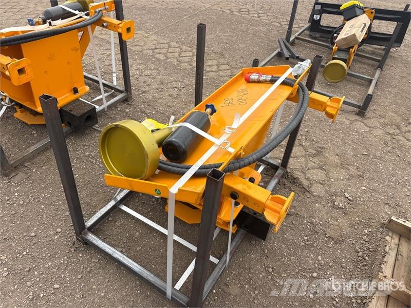  GIYI GY-AD680 47 in Skid Steer Post Driver (Unused Oprema za ograje