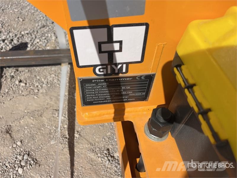 GIYI GY-AD680 47 in Skid Steer Post Driver (Unused Oprema za ograje