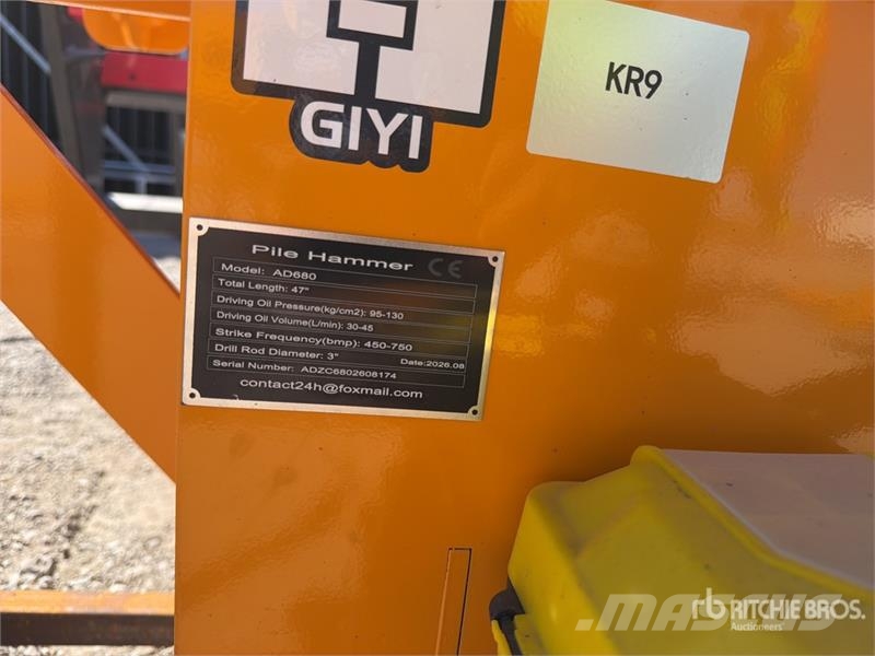  GIYI GY-AD680 47 in Skid Steer Post Driver (Unused Piirdeaia varustus