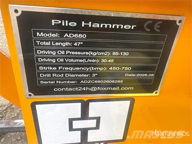  GIYI GY-AD680 47 in Skid Steer Post Driver (Unused Oprema za ograje