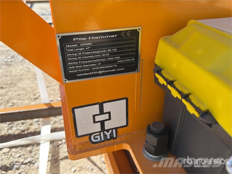 GIYI GY-AD680 47 in Skid Steer Post Driver (Unused Piirdeaia varustus