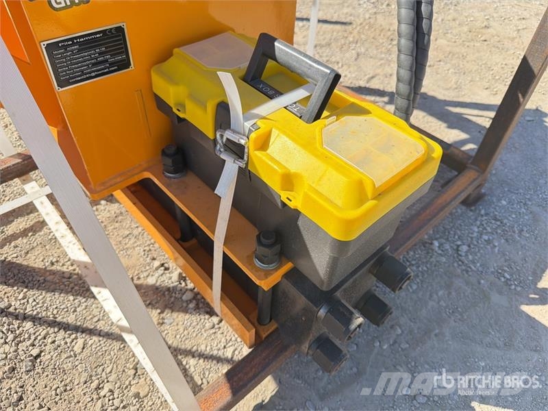  GIYI GY-AD680 47 in Skid Steer Post Driver (Unused Piirdeaia varustus