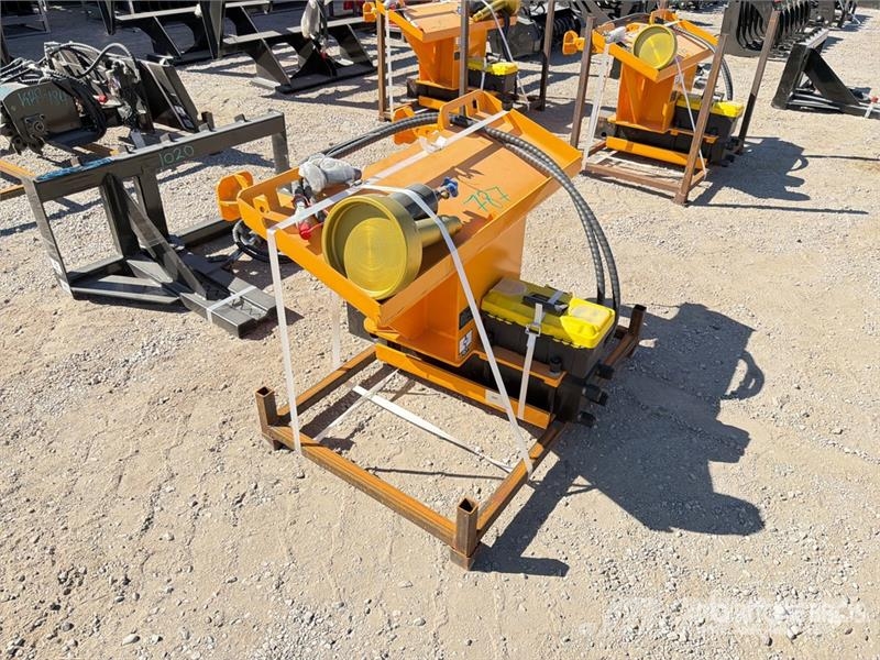 GIYI GY-AD680 47 in Skid Steer Post Driver (Unused Piirdeaia varustus