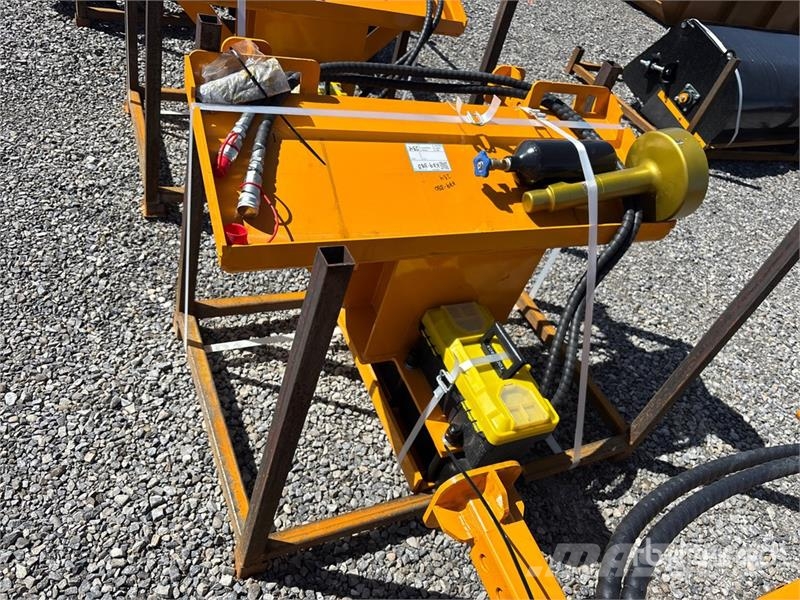 GIYI GY-AD680 Skid Steer Post Driver (Unused) Equipement de clôture
