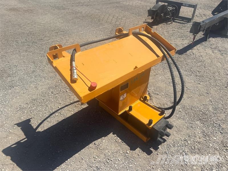 GIYI GY-AP680 45 in Skid Steer Breaker (Unused) 브레이커