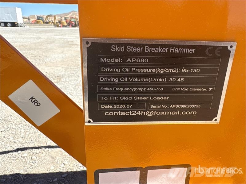 GIYI GY-AP680 45 in Skid Steer Breaker (Unused) 브레이커