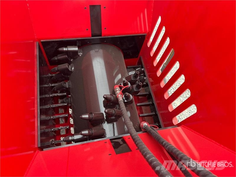 GIYI GY-BC72 72 in Skid Steer Crusher (Unused) Other components