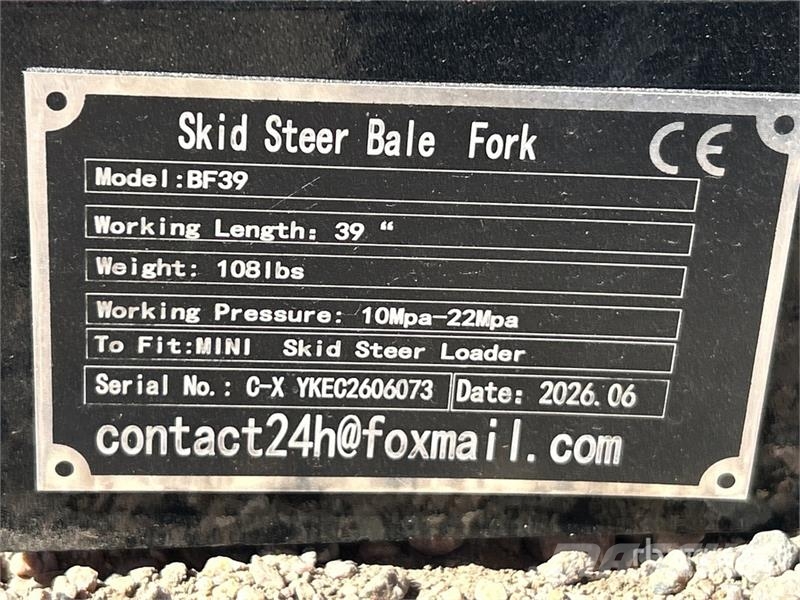 GIYI GY-BF39 39 in Mini Skid Steer Bale Spear (Unu Diger parçalar