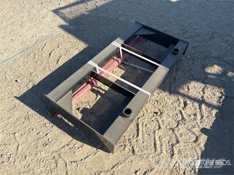 GIYI GY-BF47 47 in Skid Steer Bale Spear (Unused) Outros componentes
