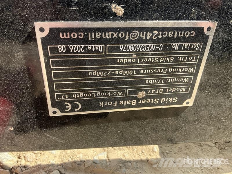 GIYI GY-BF47 47 in Skid Steer Bale Spear (Unused) Other components
