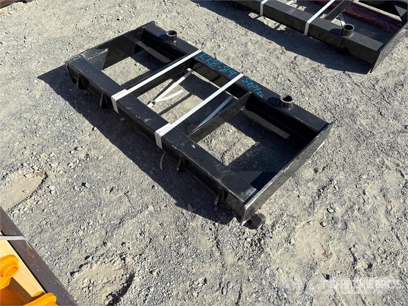 GIYI GY-BF47 47 in Skid Steer Bale Spear (Unused) Other components