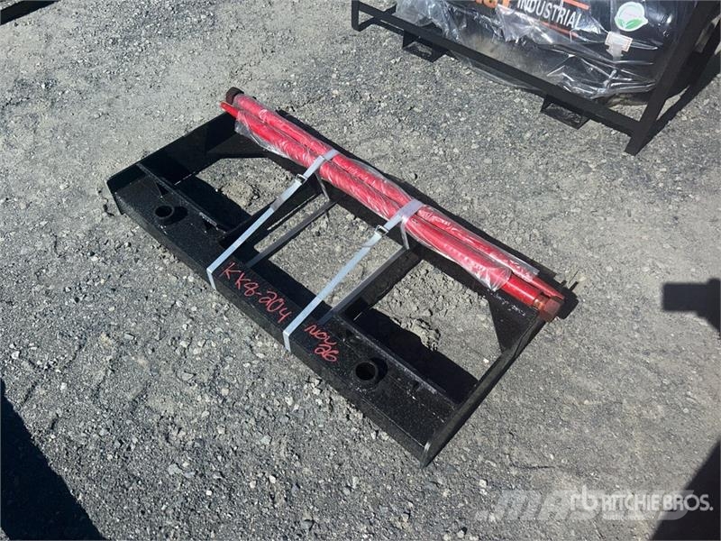 GIYI GY-BF47 47 in Skid Steer Bale Spear (Unused) 其他组件