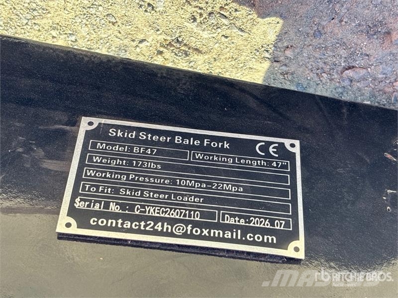 GIYI GY-BF47 47 in Skid Steer Bale Spear (Unused) Other components