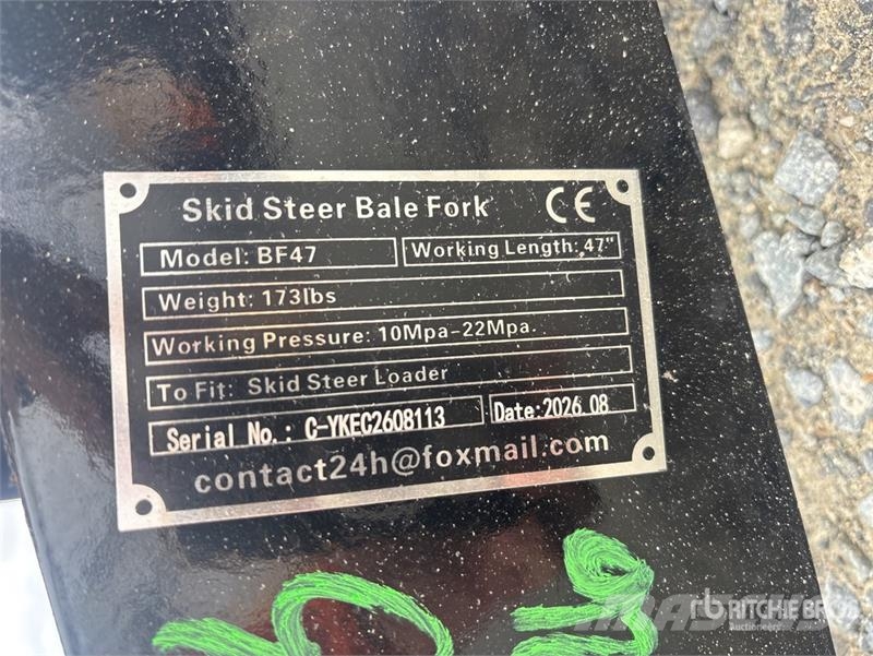 GIYI GY-BF47 47 in Skid Steer Bale Spear (Unused) Outros componentes