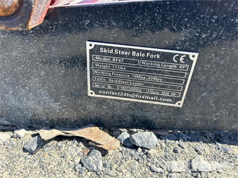 GIYI GY-BF47 47 in Skid Steer Bale Spear (Unused) 其他组件