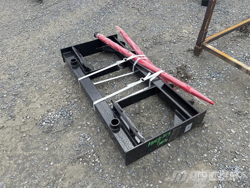 GIYI GY-BF47 47 in Skid Steer Bale Spear (Unused) Outros componentes