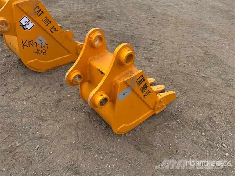 GIYI GY-BK 12 in Excavator Bucket - Fits Cat 303 ( Žlice