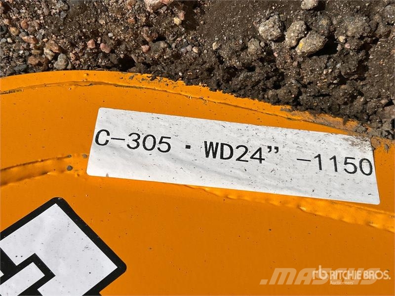GIYI GY-BK 24 in Digging Excavator Bucket - Fits C Skovle