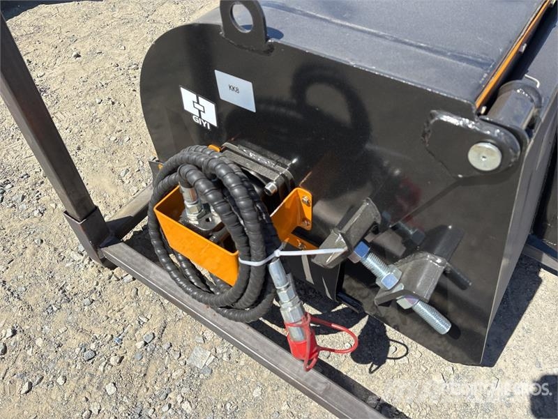  GIYI GY-BS72 72 in Skid Steer Sweeper (Unused) Навесные щетки