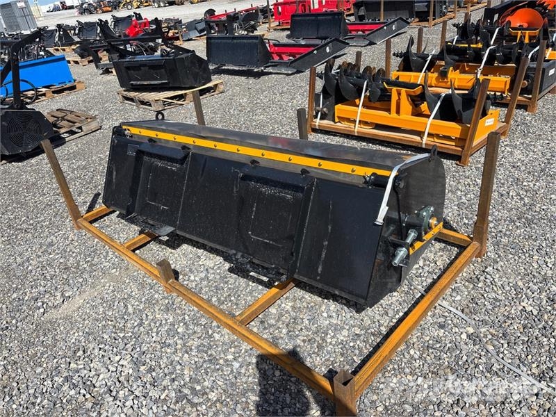 GIYI GY-BS72 72 in Skid Steer Sweeper (Unused) Četke