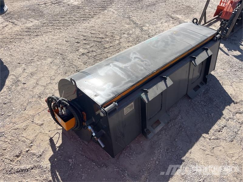 GIYI GY-BS72 72 in Skid Steer Sweeper (Unused) Bürsten