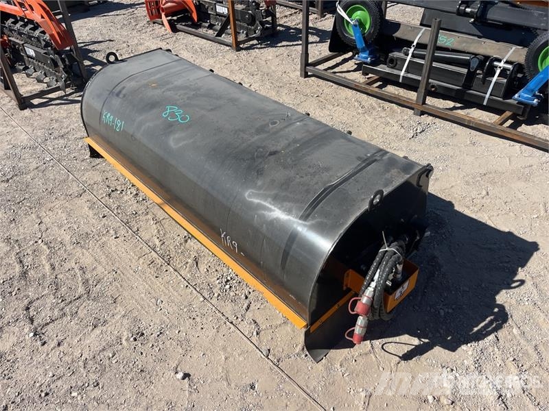 GIYI GY-BS72 72 in Skid Steer Sweeper (Unused) Bürsten