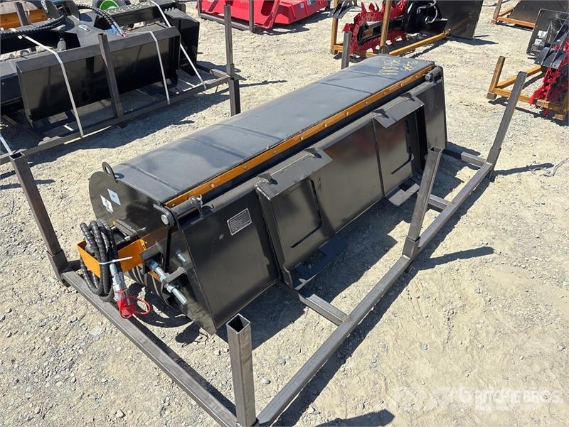  GIYI GY-BS72 72 in Skid Steer Sweeper (Unused) Навесные щетки