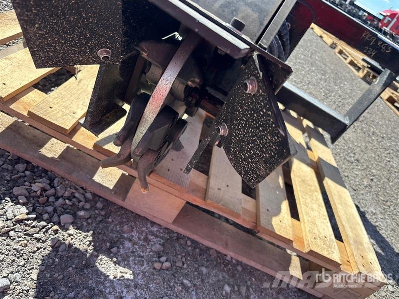 GIYI GY-BSG45 47 in Skid Steer Stump Grinder (Unus Jyrsimet