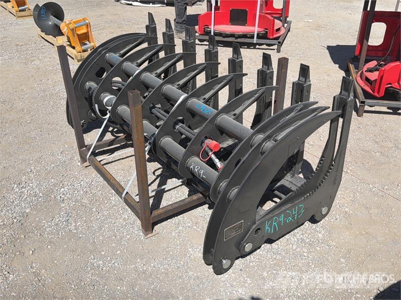 GIYI GY-CLG72 72 in Log Skid Steer Grapple (Unused Grappin