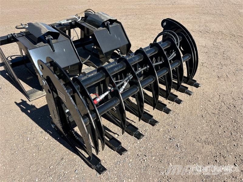  GIYI GY-CLG72 72 in Skid Steer Grapple (Unused) Garras