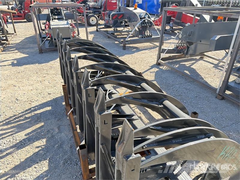 GIYI GY-CLG72 72 in Skid Steer Grapple (Unused) 抓斗