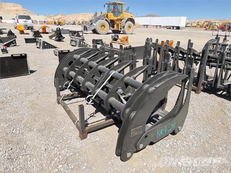  GIYI GY-CLG72 72 in Skid Steer Grapple (Unused) خطاطيف