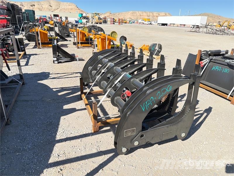 GIYI GY-CLG72 72 in Skid Steer Grapple (Unused) 抓斗