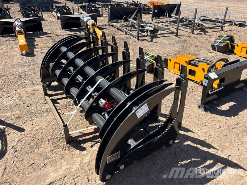 GIYI GY-CLG72 Skid Steer Grapple (Unused) Garras