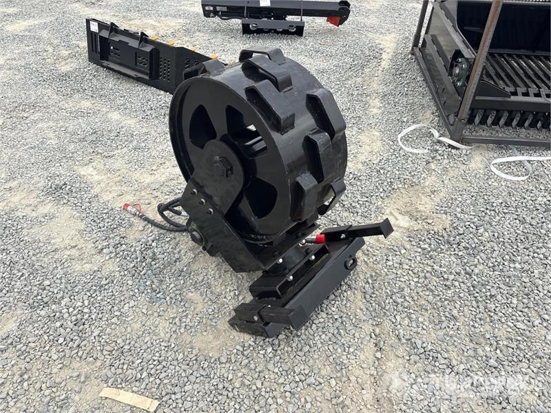 GIYI GY-CW44 27 in Mini Skid Steer Steering Compac Other components