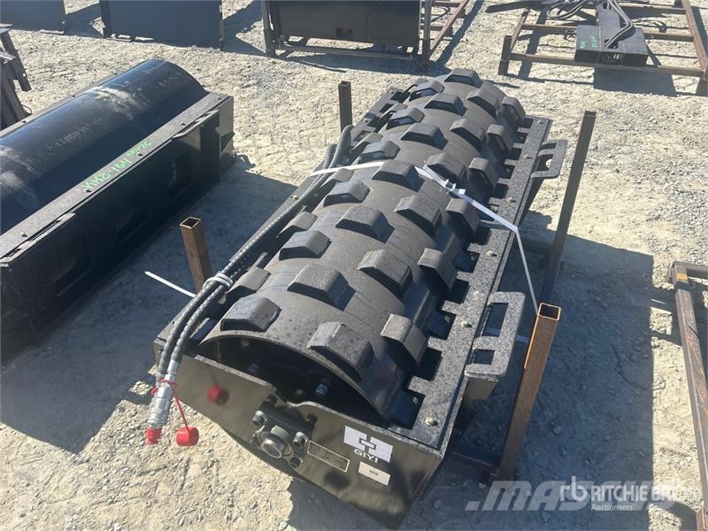  GIYI GY-CW70 59 in Padfoot Skid Steer Vibratory Ro مداحل