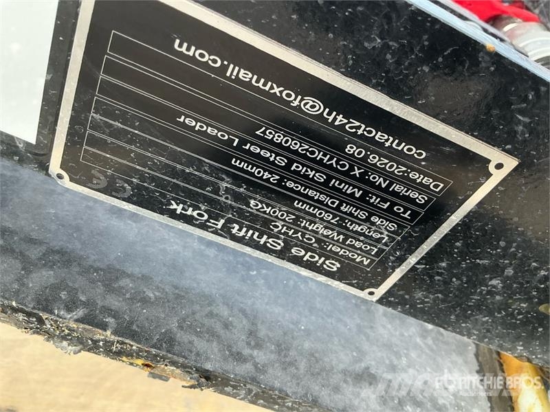  GIYI GY-CYHC 30 in Mini Skid Steer Forks (Unused) Horquillas