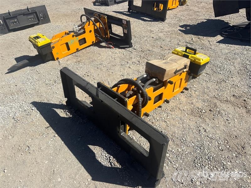 GIYI GY-D680 45 in Skid Steer Post Driver (Unused) Piirdeaia varustus