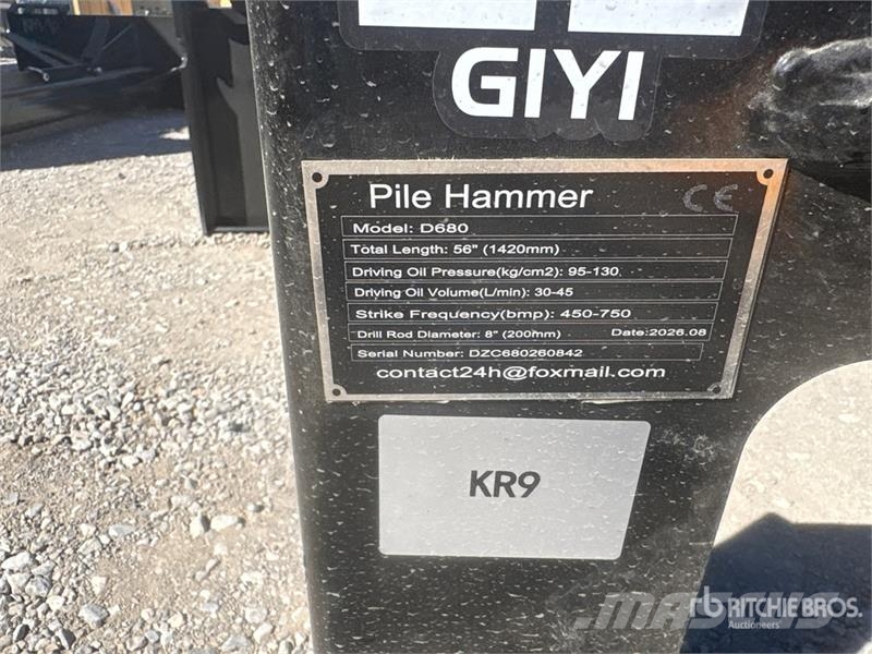 GIYI GY-D680 45 in Skid Steer Post Driver (Unused) Piirdeaia varustus