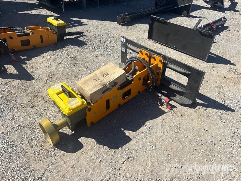 GIYI GY-D680 45 in Skid Steer Post Driver (Unused) Piirdeaia varustus