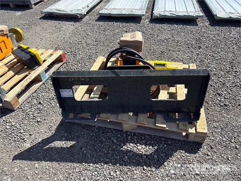 GIYI GY-D680 Skid Steer Post Driver (Unused) Equipement de clôture