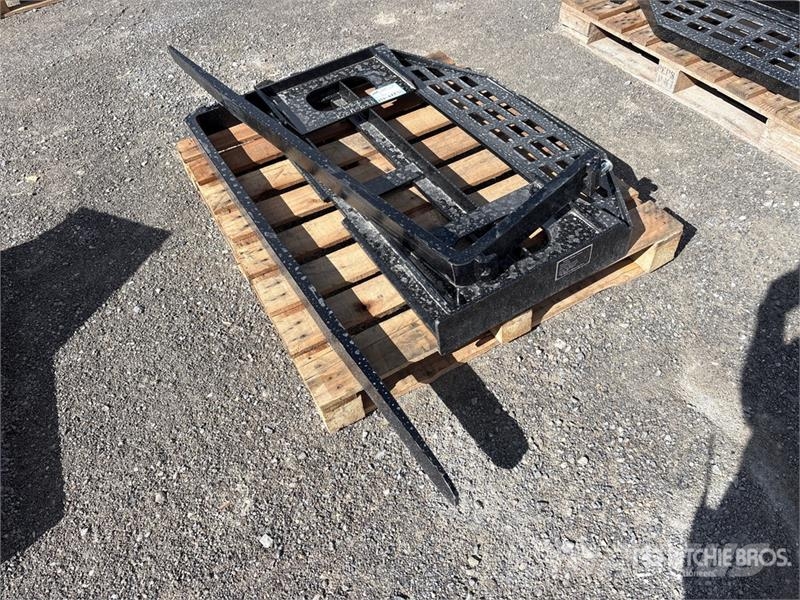 GIYI GY-DHC 60 in Skid Steer Forks (Unused) Pallgafflar