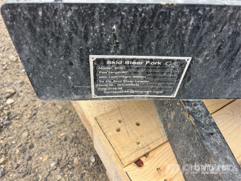  GIYI GY-DHC 60 in Skid Steer Forks (Unused) شوكات
