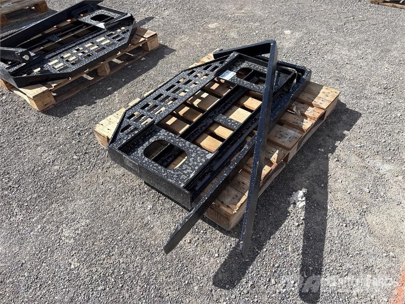GIYI GY-DHC 60 in Skid Steer Forks (Unused) Trukkihaarukat